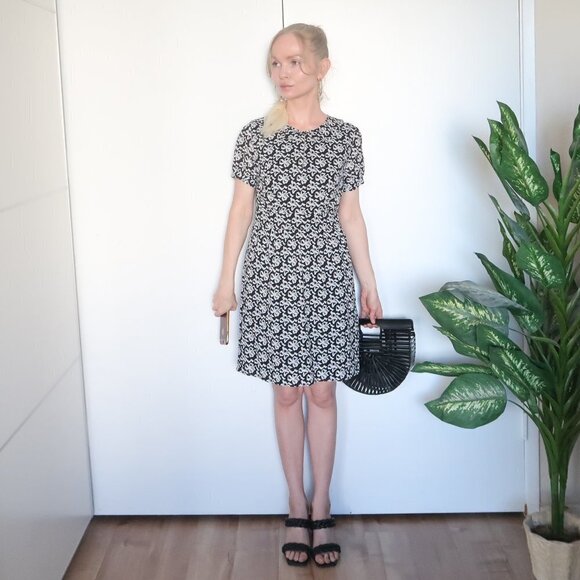 J. Crew Black & White Short Sleeve Crew Neck Mini Dress w Bow Tie Pattern Size 4 - Picture 9 of 12